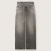 Boyfriend-jeans för damer i grå denim med silverfärgade nitar med gradient-effekt