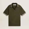 Militärgrön jerseypolo för herr med broderi