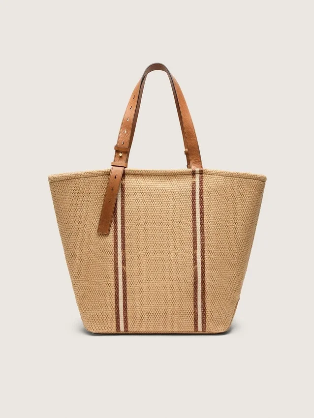 24,7-väska i naturlig raffia och brunt läder med detaljer i guldmetall