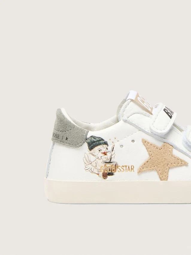 Baby School i nappa med beige stjärna i mocka och maskottryck