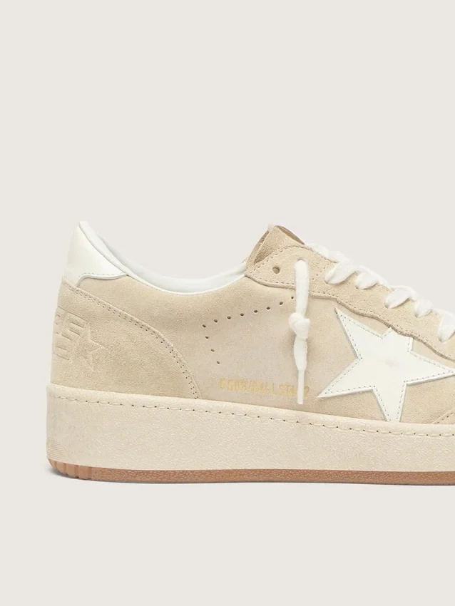 Ball Star för dam i beige mocka med vit läderstjärna och hälflik