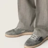 Ball Star LTD för herr i grå denim med svart läderstjärna