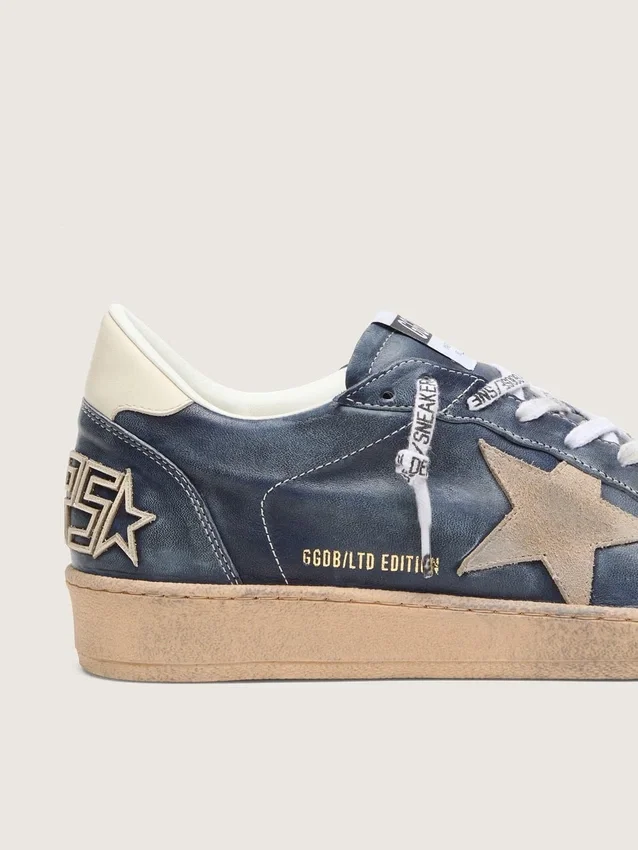 Ball Star LTD för herr i mörkblått läder med beige stjärna i mocka