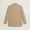 Beige enkelknäppt damkavaj med smala ränder och oversized-passform