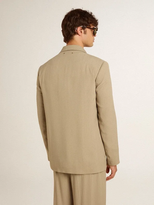 Beige enkelknäppt kavaj för herr med smala ränder och oversized-passform