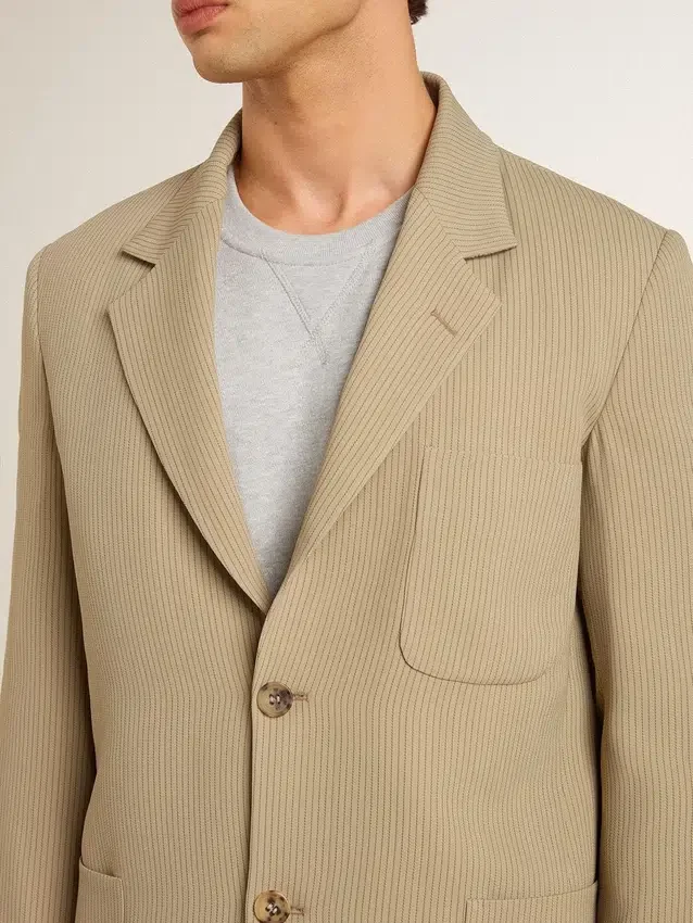 Beige enkelknäppt kavaj för herr med smala ränder och oversized-passform
