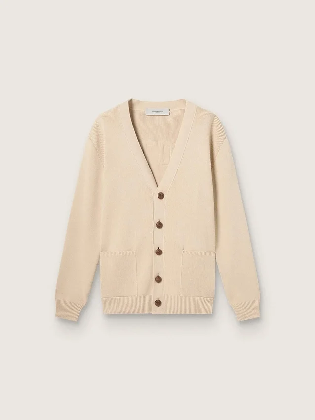 Beige herrkofta med ”Golden”-text på ryggen