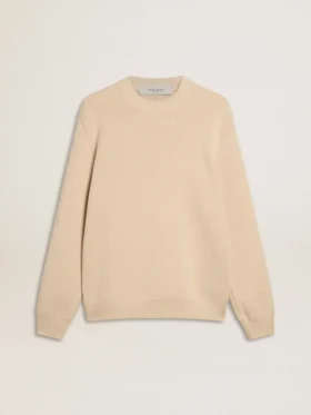 Beige herrtröja med rund hals och ”Golden”-text på ryggen