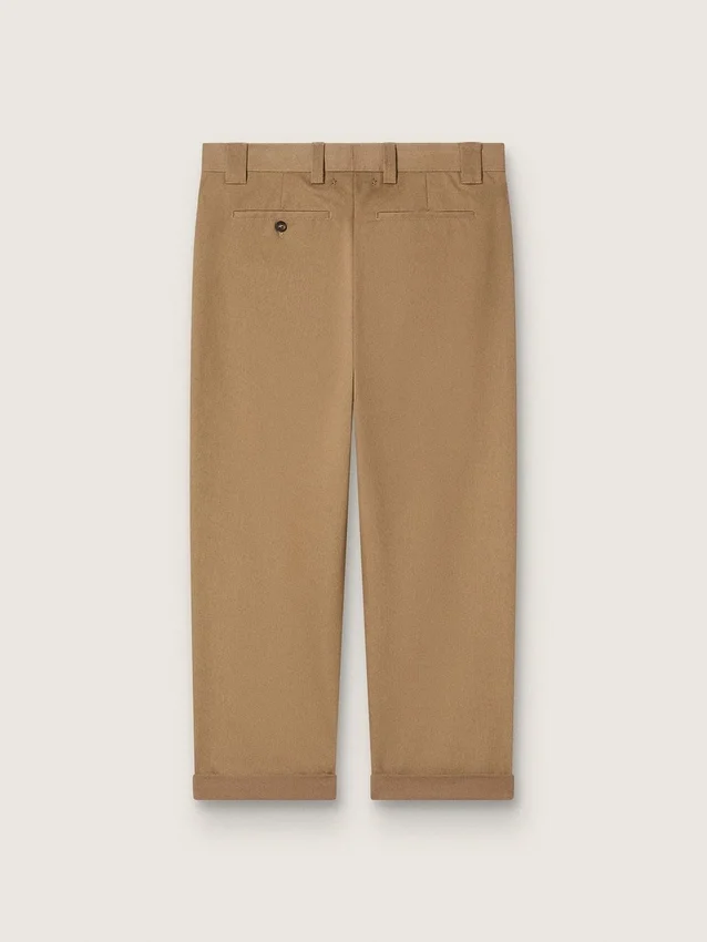Beige khaki-färgade chinos från Golden Collection