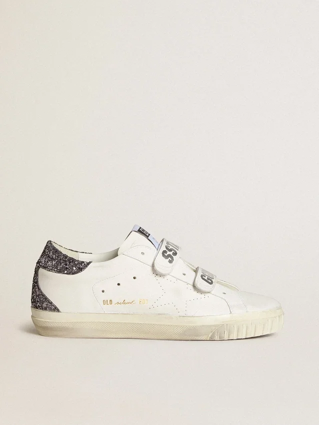 Biobaserade Old School-sneakers med perforerad stjärna och glitter på hälfliken