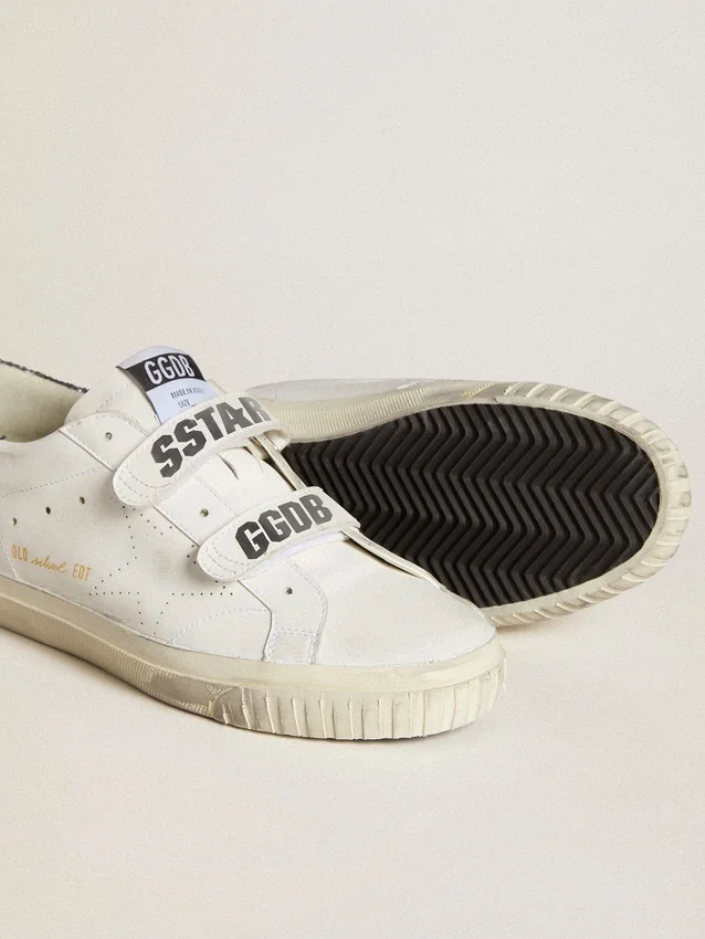 Biobaserade Old School-sneakers med perforerad stjärna och glitter på hälfliken