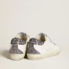 Biobaserade Old School-sneakers med perforerad stjärna och glitter på hälfliken
