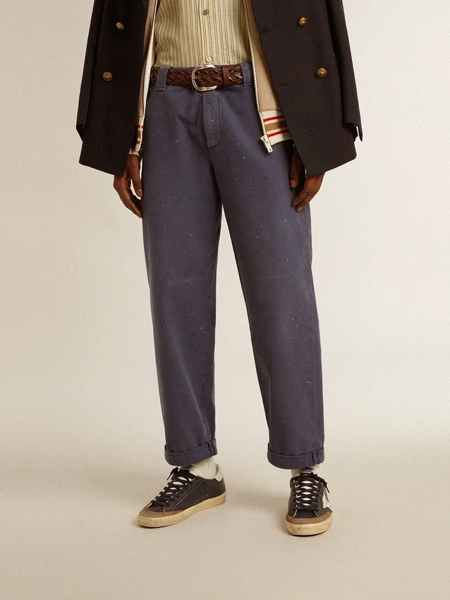 Blå chinos för herr med sliten look
