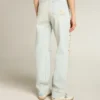 Blekt jeans för damer med cabochonkristaller