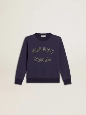 Blåviolett sweatshirt med text från golden goose på framsidan