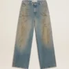 Boyfriend-jeans för damer med sliten sandtvätt och nitar