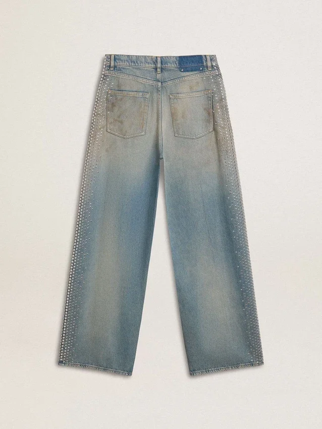 Boyfriend-jeans för damer med sliten sandtvätt och nitar