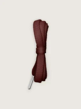 Burgundy LTD-skosnören med broderade hjärtan och kontrastlogotyp