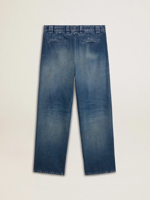 Chinobyxor i denim för herr med slitna detaljer