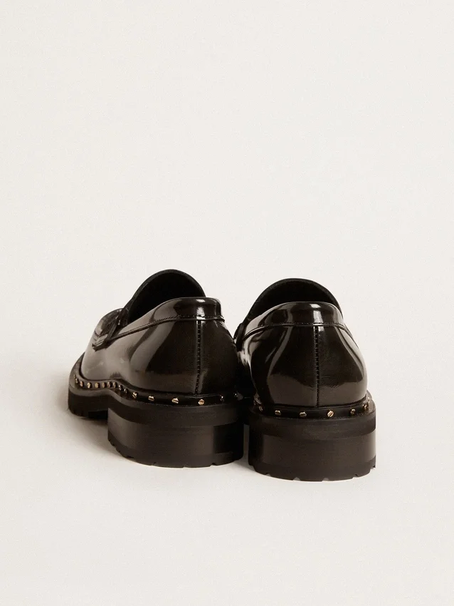 Chunky loafers för damer i svart läder med nitar