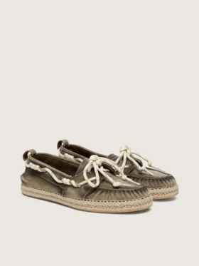 Cruise-espadriller för damer i militärgrön canvas med vita vandringsskosnören
