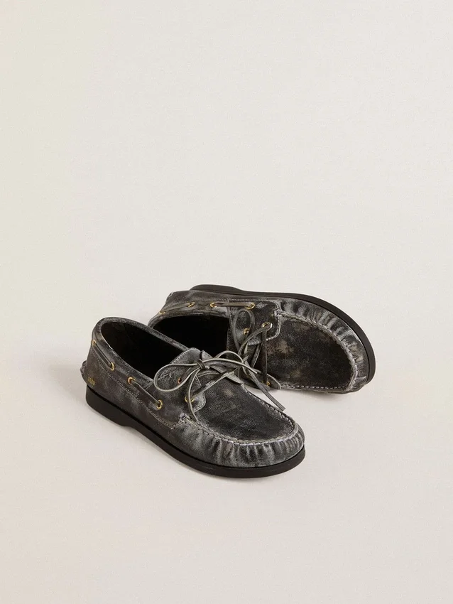 Cruise Teen-loafers i svart läder med slitet utseende