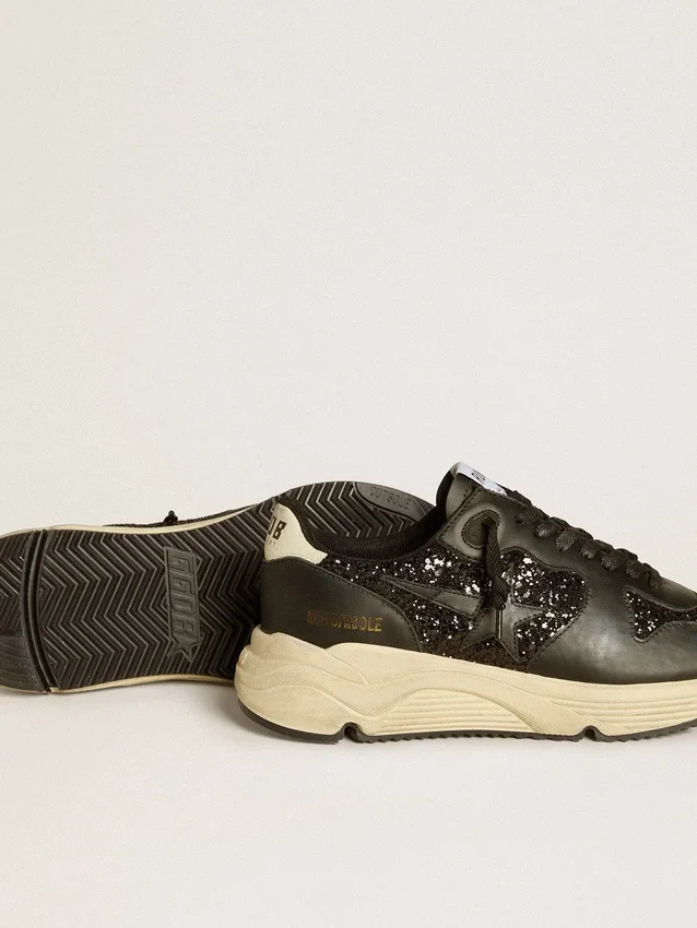 Dam-sneakers med Running Sole i svart glitter med läderstjärna och hälflik i nubuck