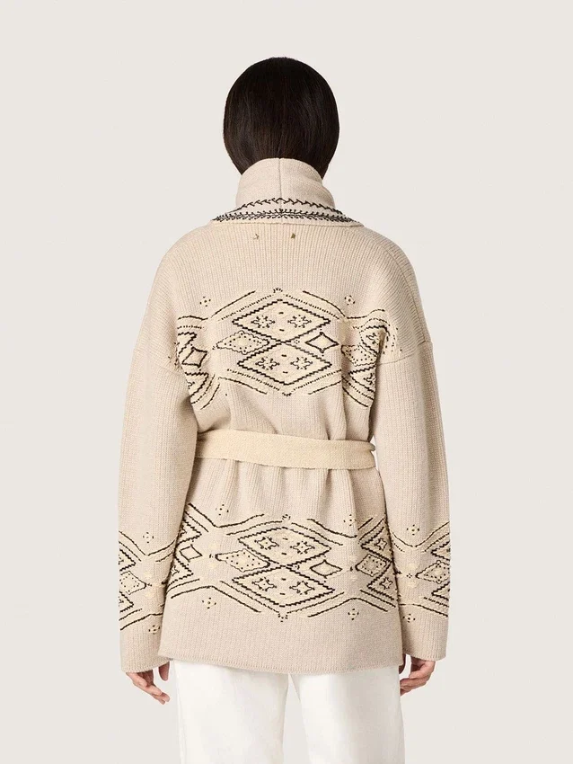 Damkofta med bälten i beige ullblandning med kontrastbroderi