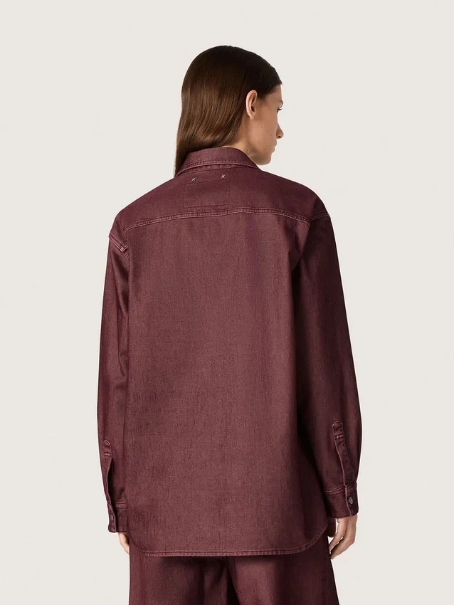 Damskjorta i vinröd denim