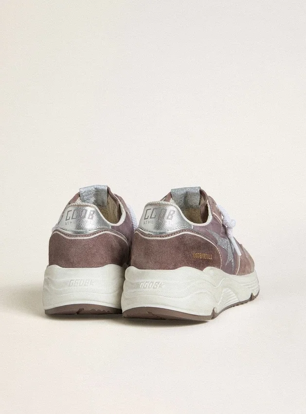 Damskor med Running Sole i lavendelfärgat nylon och mocka med tryckt stjärna och hälflik i silverläder