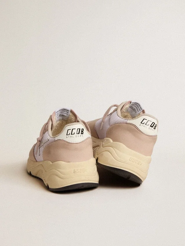 Damskor med Running Sole i mesh och nubuck med stjärna i silvermetalliskt läder
