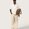 Denimblu baseballkeps med röd och vit frotté-patch med texten ”Golden”