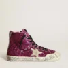 Francy-sneakers med paljetter och handskriven text på yttersulan