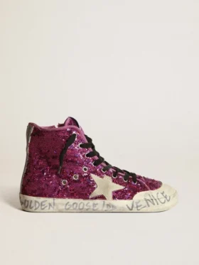 Francy-sneakers med paljetter och handskriven text på yttersulan