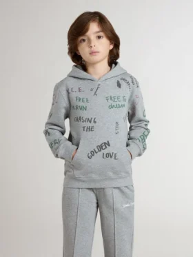 Grå barnsweatshirt med flerfärgat tryckt text