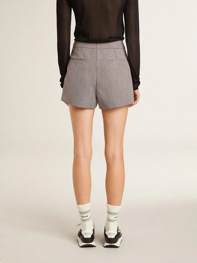 Grå minishorts för damer i houndstooth-mönstrad ull