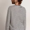 Herr-skjorta med vita och blå ränder och broderi på framsidan