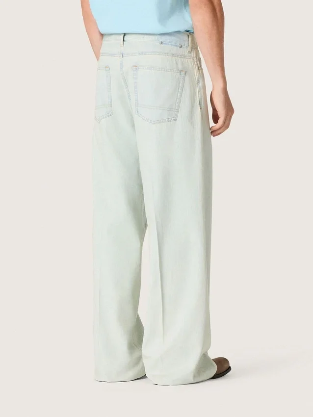 Herrjeans i ljusblå denim