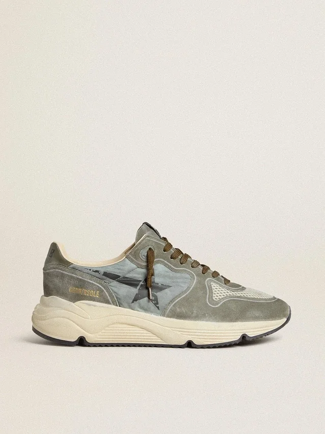 Herrskor med Running Sole i ljusblå nylon med svart stjärna och grön läderflik på hälen