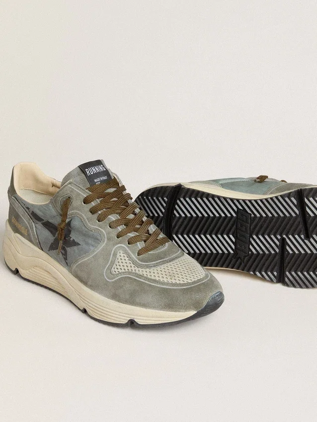 Herrskor med Running Sole i ljusblå nylon med svart stjärna och grön läderflik på hälen