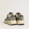 Herrskor med Running Sole i ljusblå nylon med svart stjärna och grön läderflik på hälen