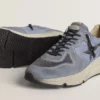 Herrskor med Running Sole i ljusblå nylon och nubuck med svart stjärna