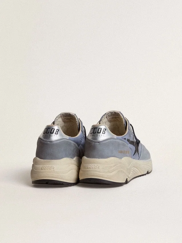 Herrskor med Running Sole i ljusblå nylon och nubuck med svart stjärna