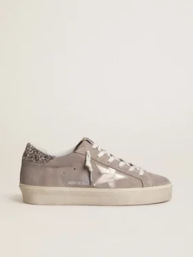 Hi Star-sneakers för dam i beige mocka med laminerad läderstjärna och glitterklackflik