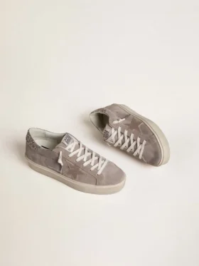 Hi Star-sneakers för dam i beige mocka med laminerad läderstjärna och glitterklackflik