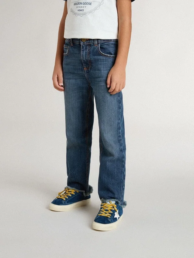 Jeans för pojkar med råa kanter och broderi
