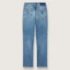 Korta, utsvängda damjeans med medium tvätt