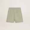 Ljusgröna shorts med vit stjärna