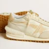 Marathon för herr i beige nylon och grått läder med beige tryckt stjärna