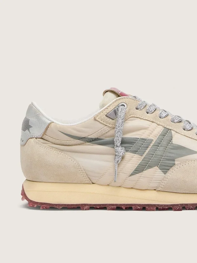 Marathon för herr med beige nylonöverdel och grå stjärna